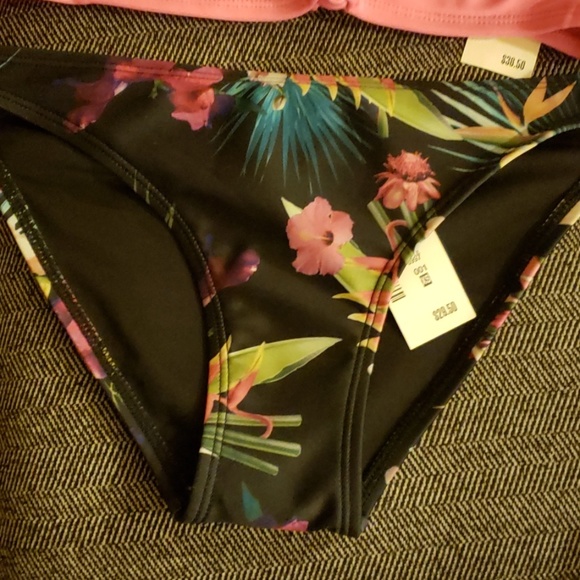 Aeropostale 2 pieces bathing suit - Picture 2 of 5